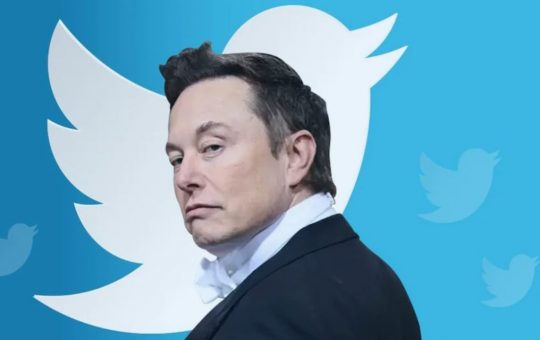 Elon Musk bufera Twitter