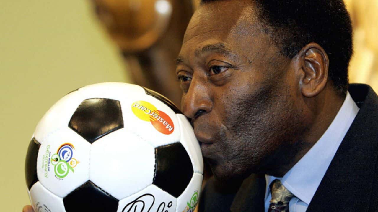 Condizioni salute Pelé gravi