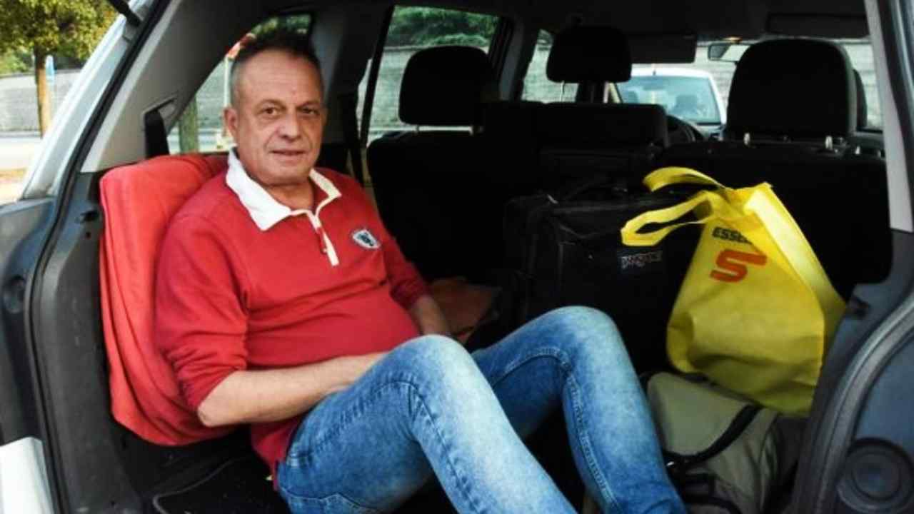 Marco Della Noce vive in auto