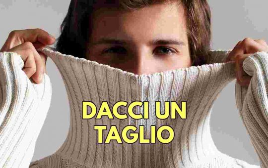 Tagliare maglia collo alto